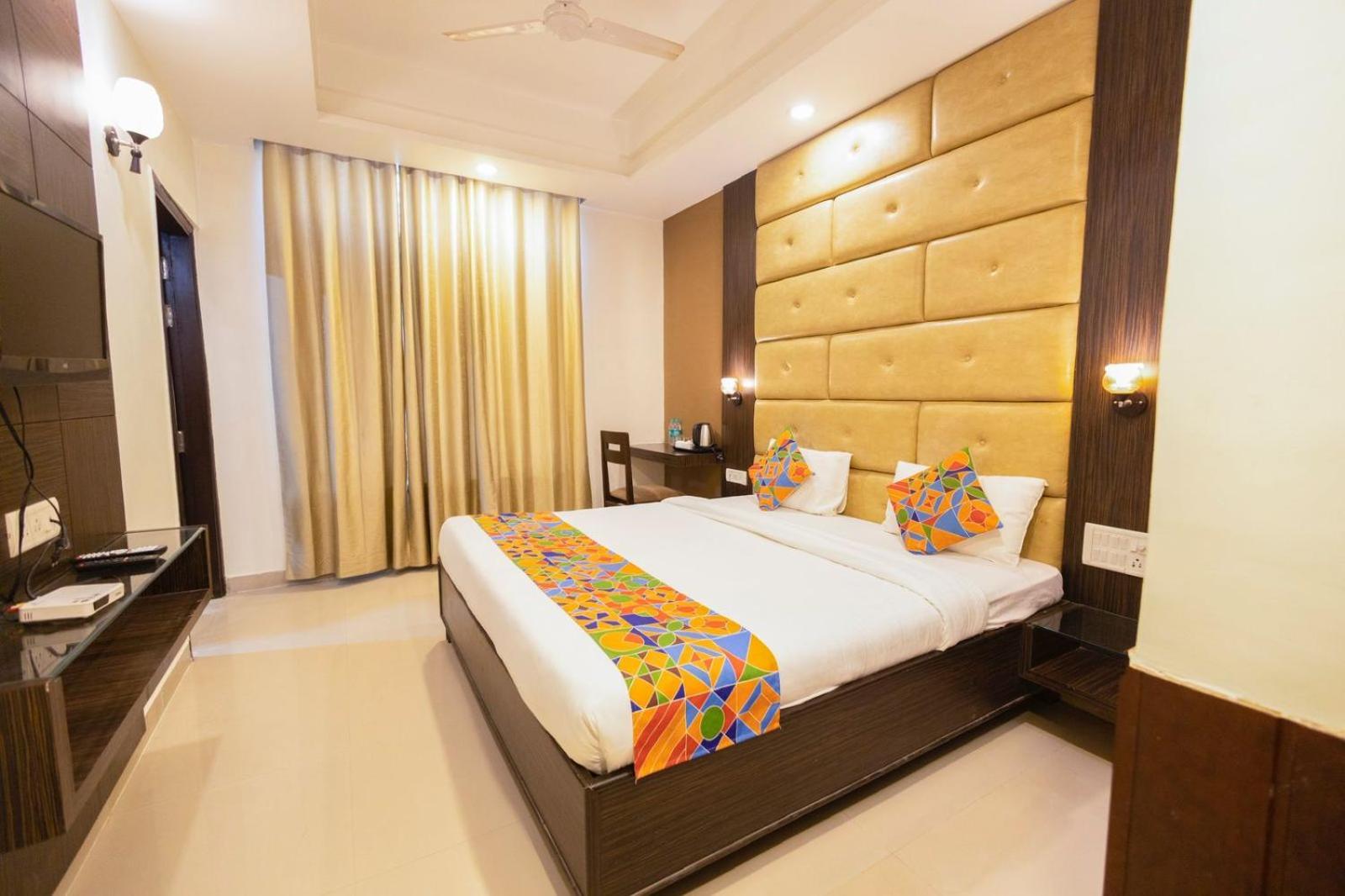 Hotel Sahibs Lighthouse - Swimming Pool Agra  Luaran gambar