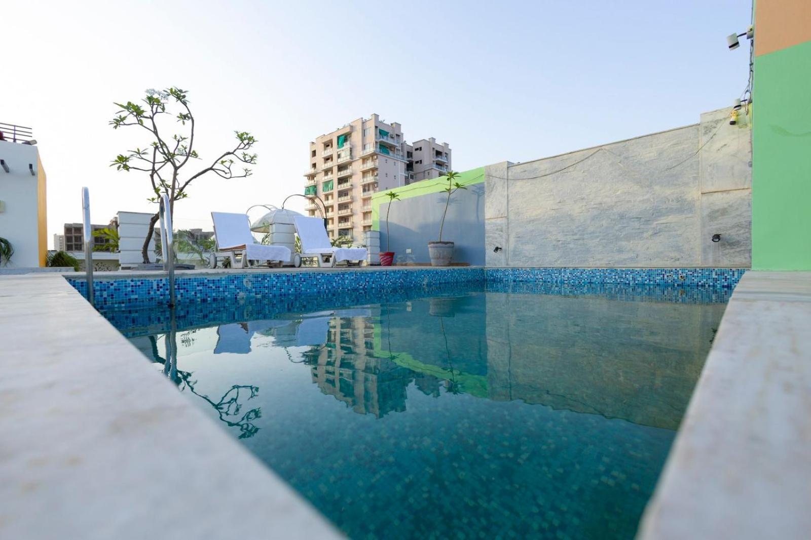 Hotel Sahibs Lighthouse - Swimming Pool Agra  Luaran gambar