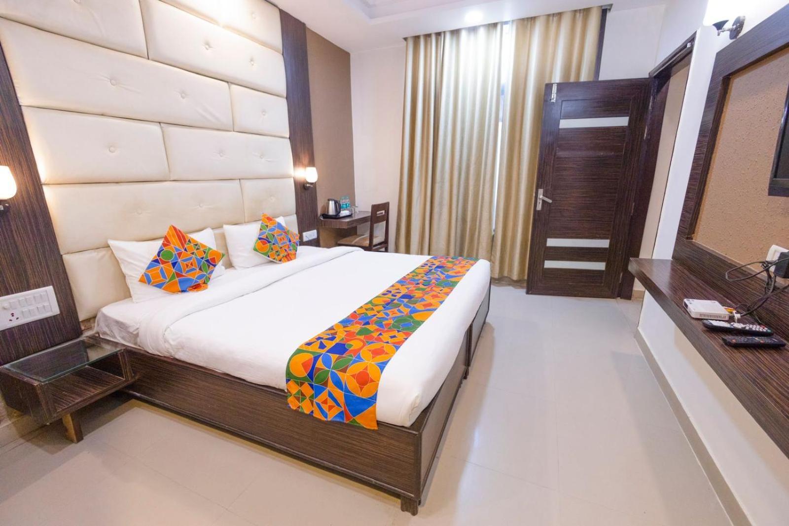 Hotel Sahibs Lighthouse - Swimming Pool Agra  Luaran gambar